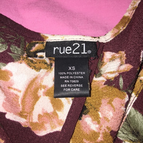 Cropped Floral Long Sleeved Shirt - Picture 3 of 3